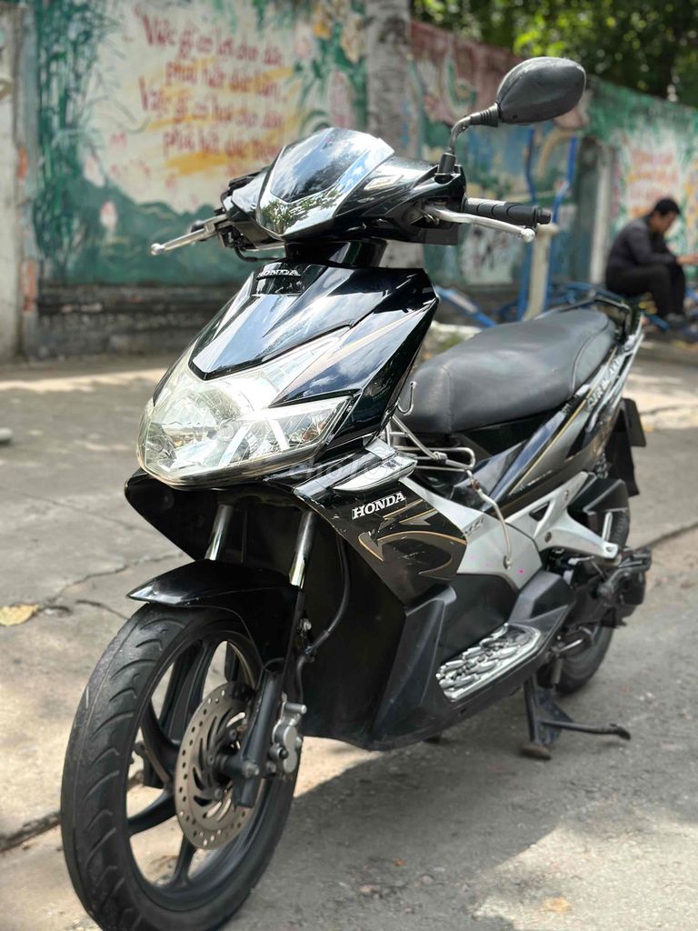 Honda Air Blade 2010 - ảnh 2