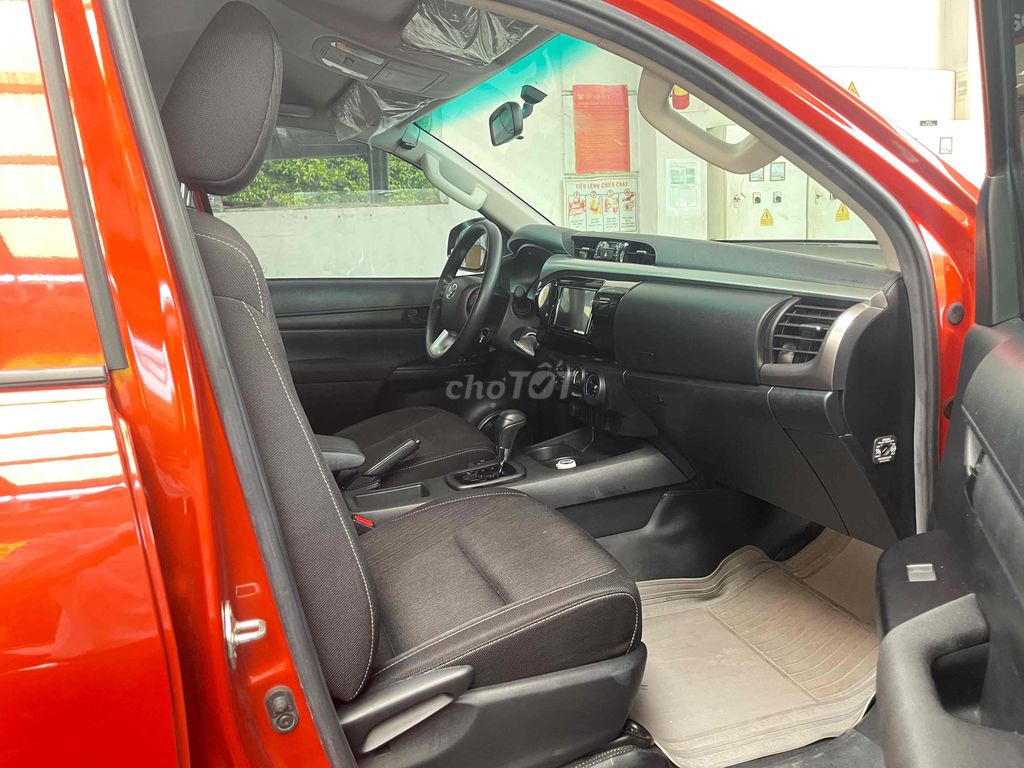 Toyota Hilux 2021 - ảnh 4