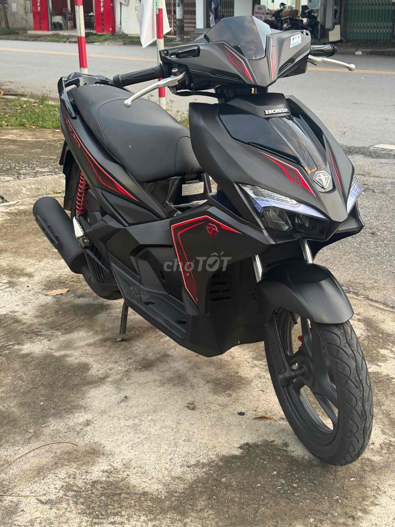 Honda Air Blade 2018 - ảnh 1