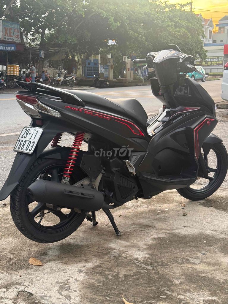 Honda Air Blade 2018 - ảnh 3