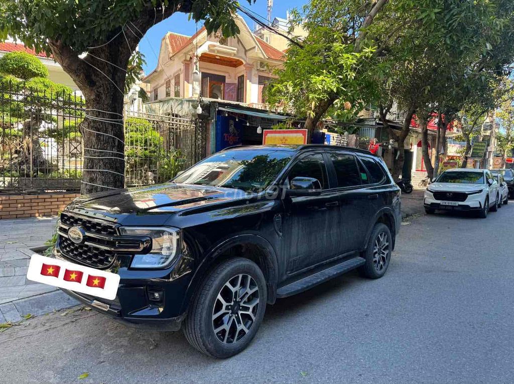 Ford Everest 2023 - ảnh 3