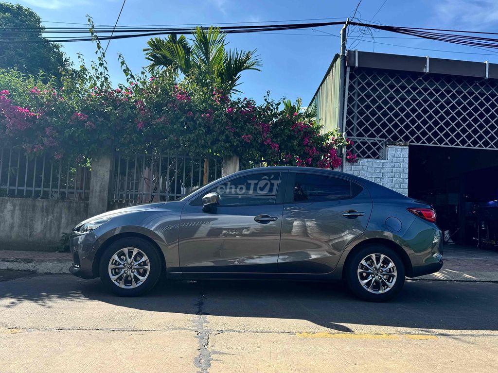 Mazda 2 2022 - ảnh 1