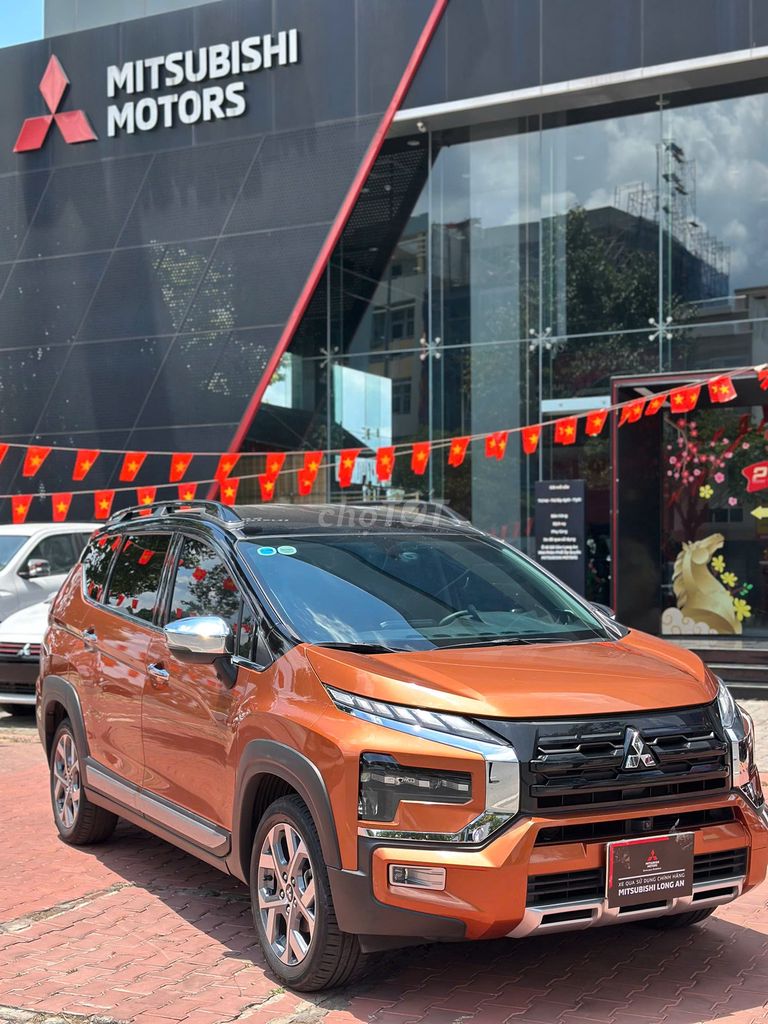 Mitsubishi Xpander Cross 2023 - ảnh 1