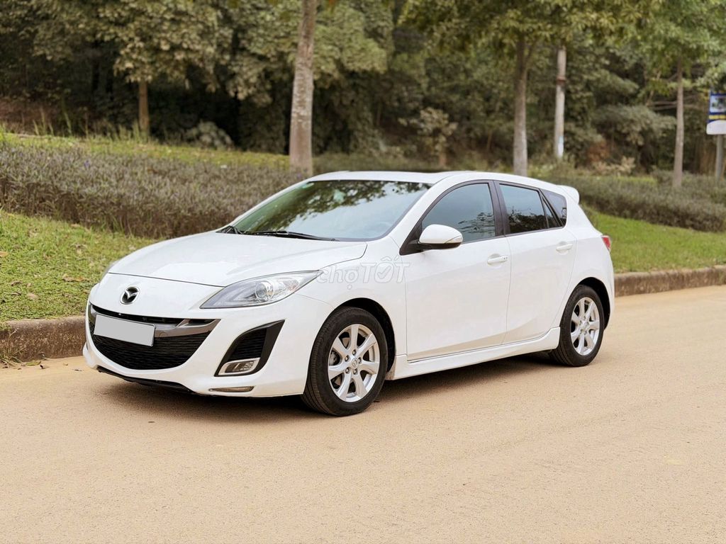 Mazda 3 - ảnh 1