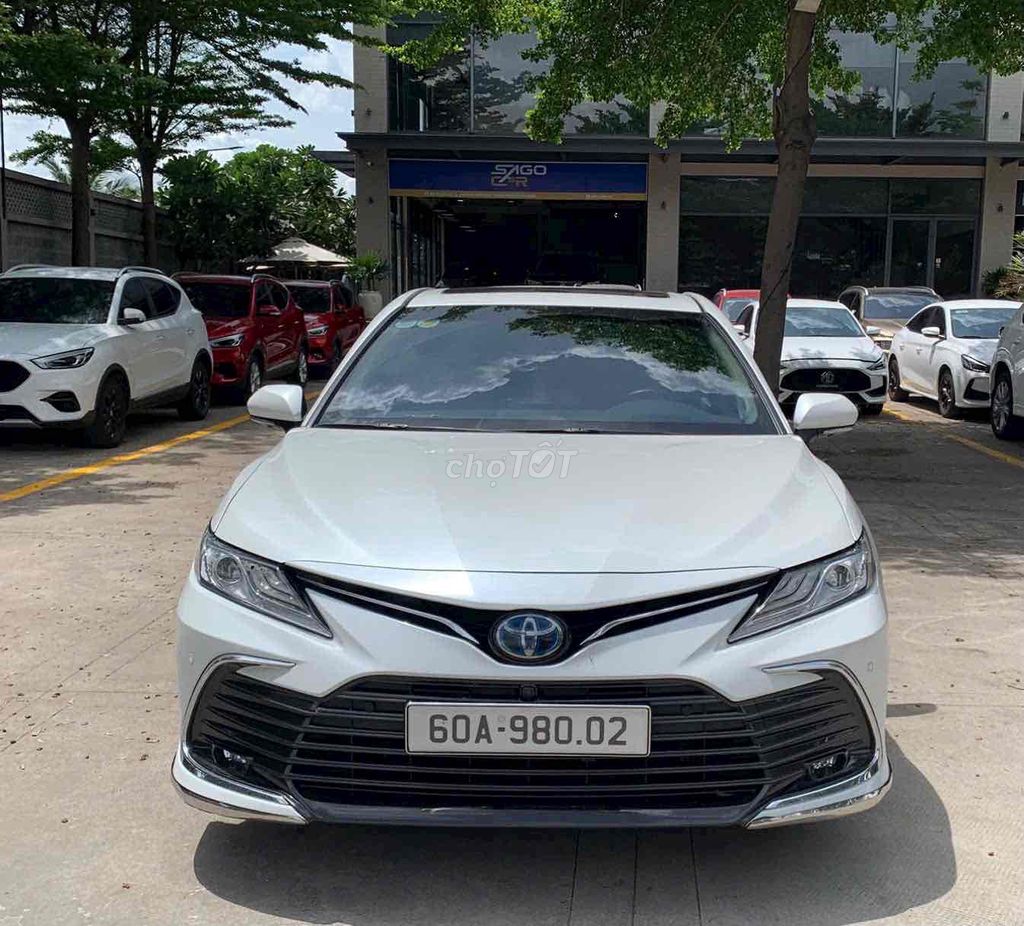Toyota Camry 2022 - ảnh 2