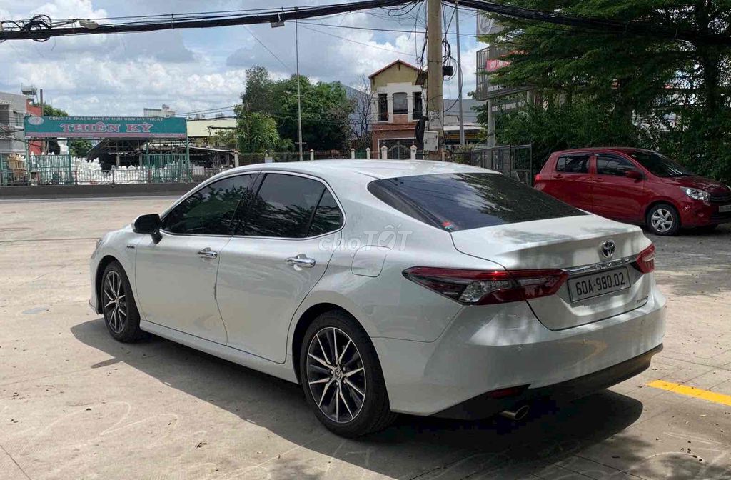 Toyota Camry 2022 - ảnh 3