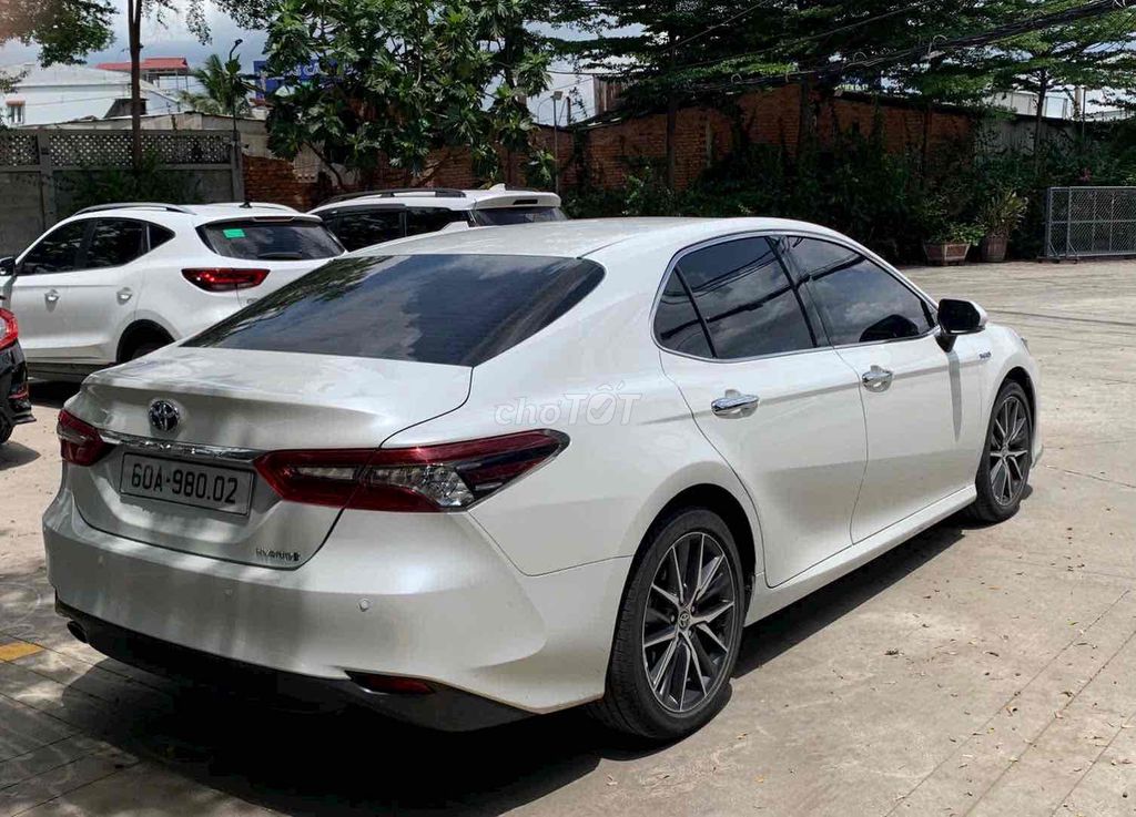 Toyota Camry 2022 - ảnh 4