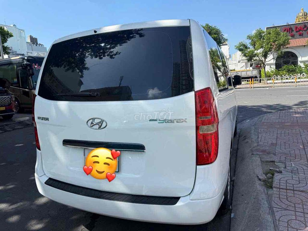 Hyundai Starex - ảnh 5