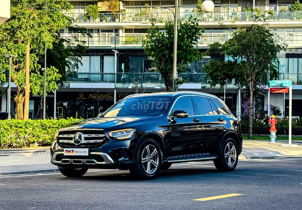 Mercedes-Benz GLC 2022 - ảnh 1