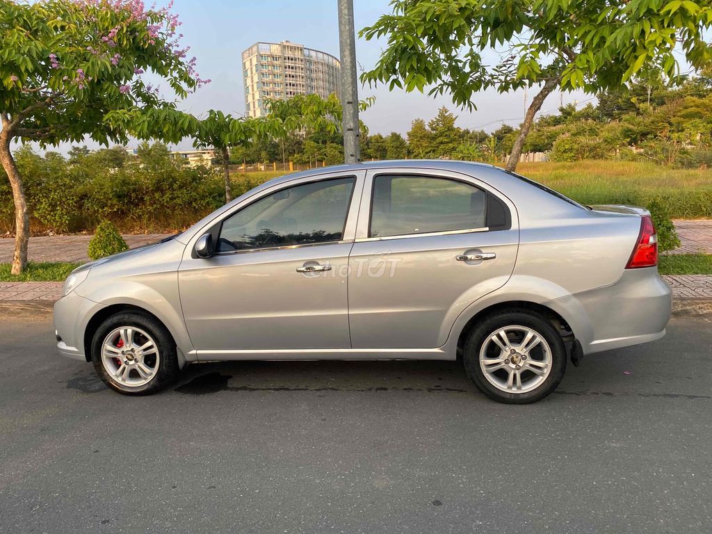Chevrolet Aveo 2017 - ảnh 5