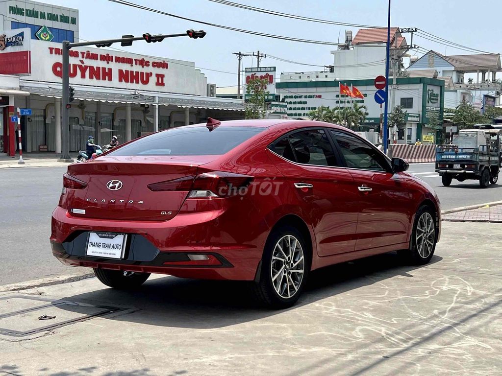 Hyundai Elantra 2021 - ảnh 2