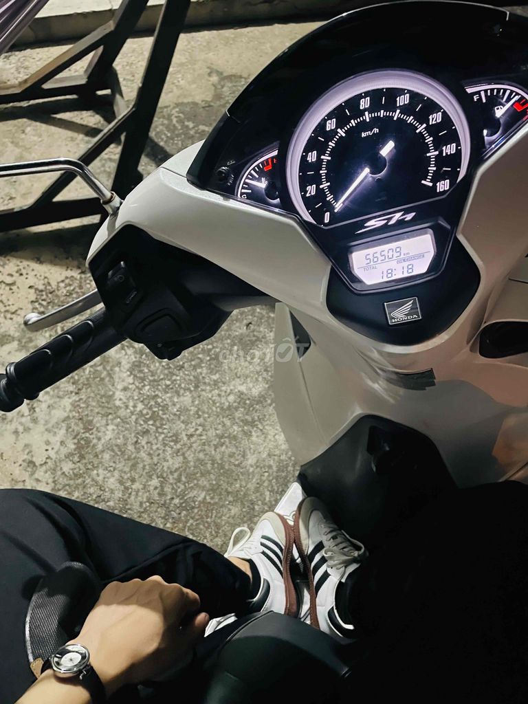 Honda SH 2018 - ảnh 1