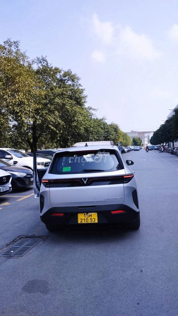 VinFast Limo Green - ảnh 5