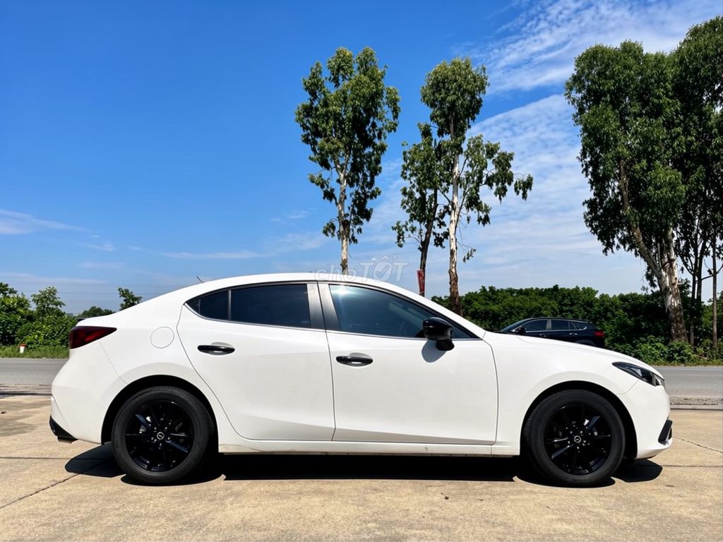 Mazda 3 1.5 AT 2015 - ảnh 4