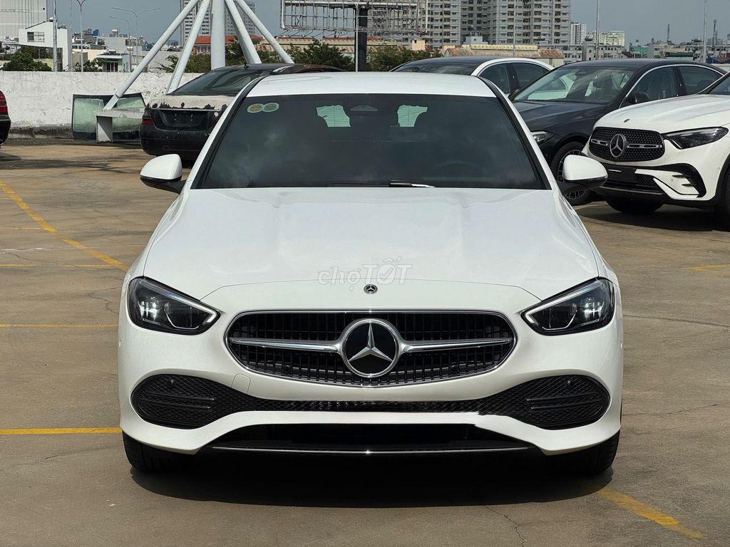 Mercedes-Benz - ảnh 1