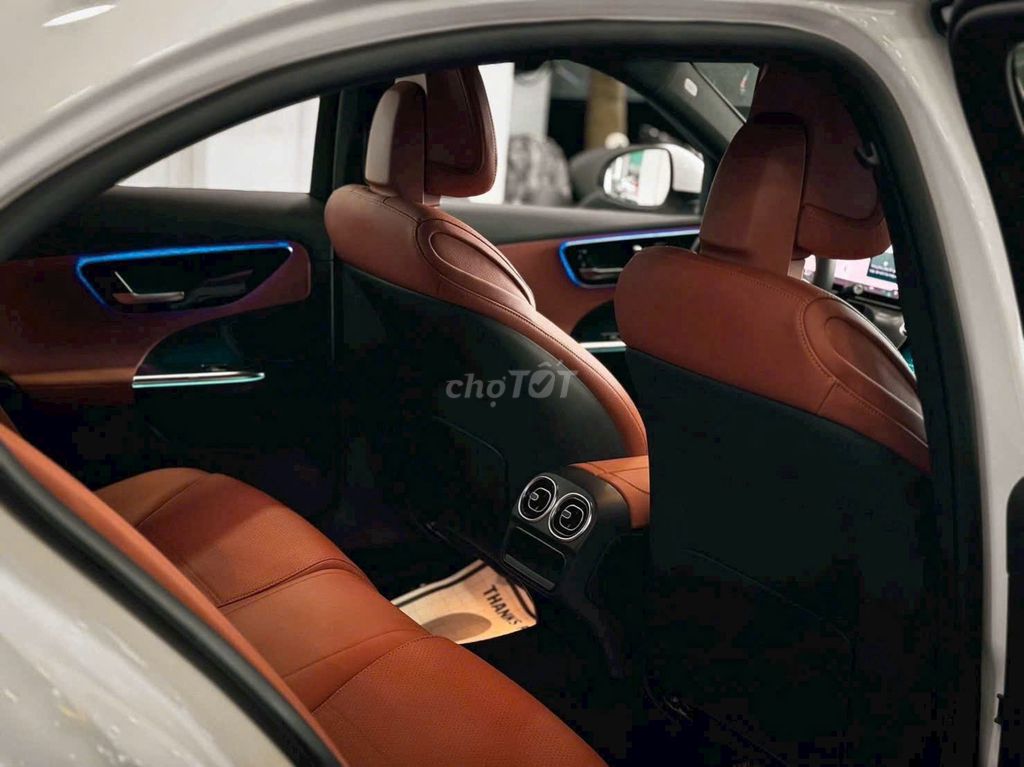 Mercedes-Benz - ảnh 4