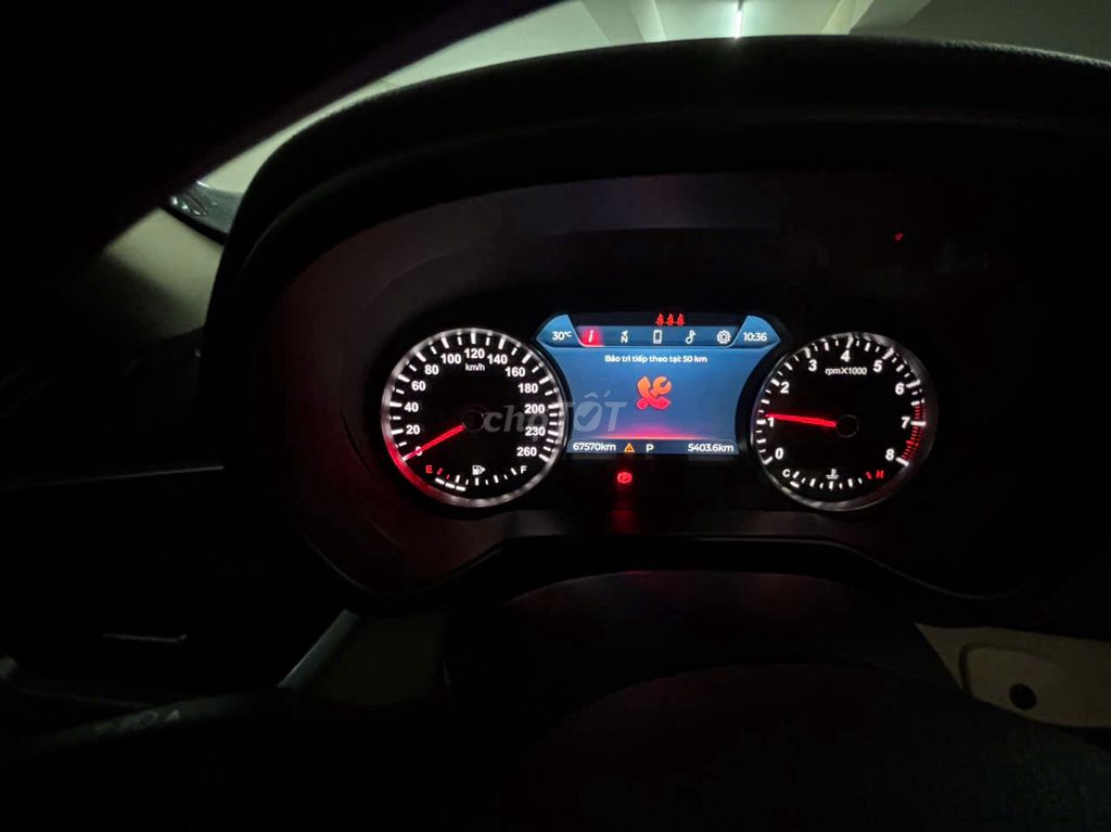 VinFast Lux SA2.0 - ảnh 5