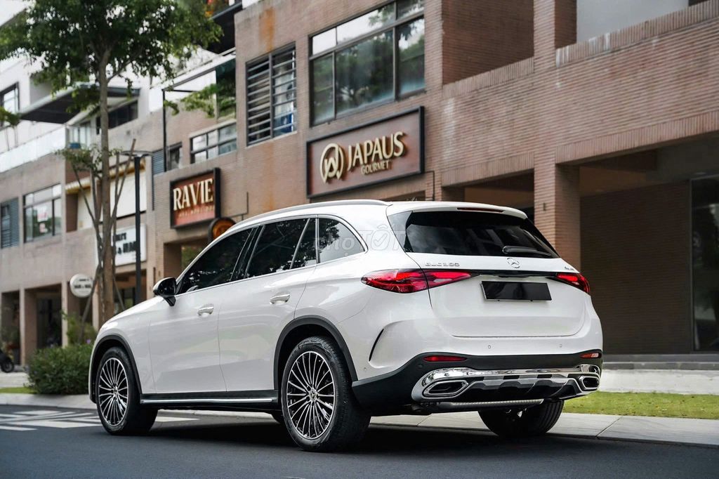 Mercedes-Benz GLC 300 4Matic 2025 - ảnh 2