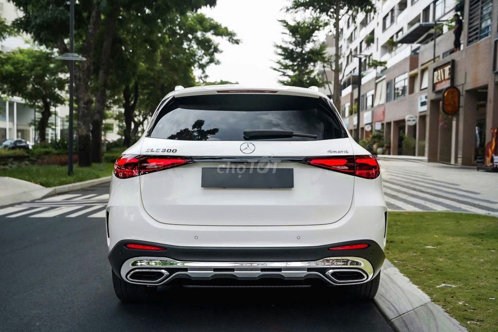 Mercedes-Benz GLC 300 4Matic 2025 - ảnh 3