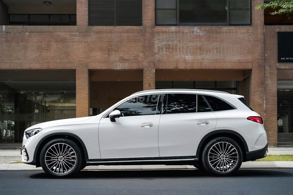 Mercedes-Benz GLC 300 4Matic 2025 - ảnh 5