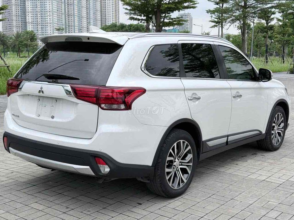Mitsubishi Outlander 2.0 CVT 2018 - ảnh 5