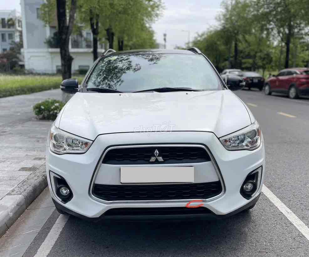 Mitsubishi Outlander - ảnh 1