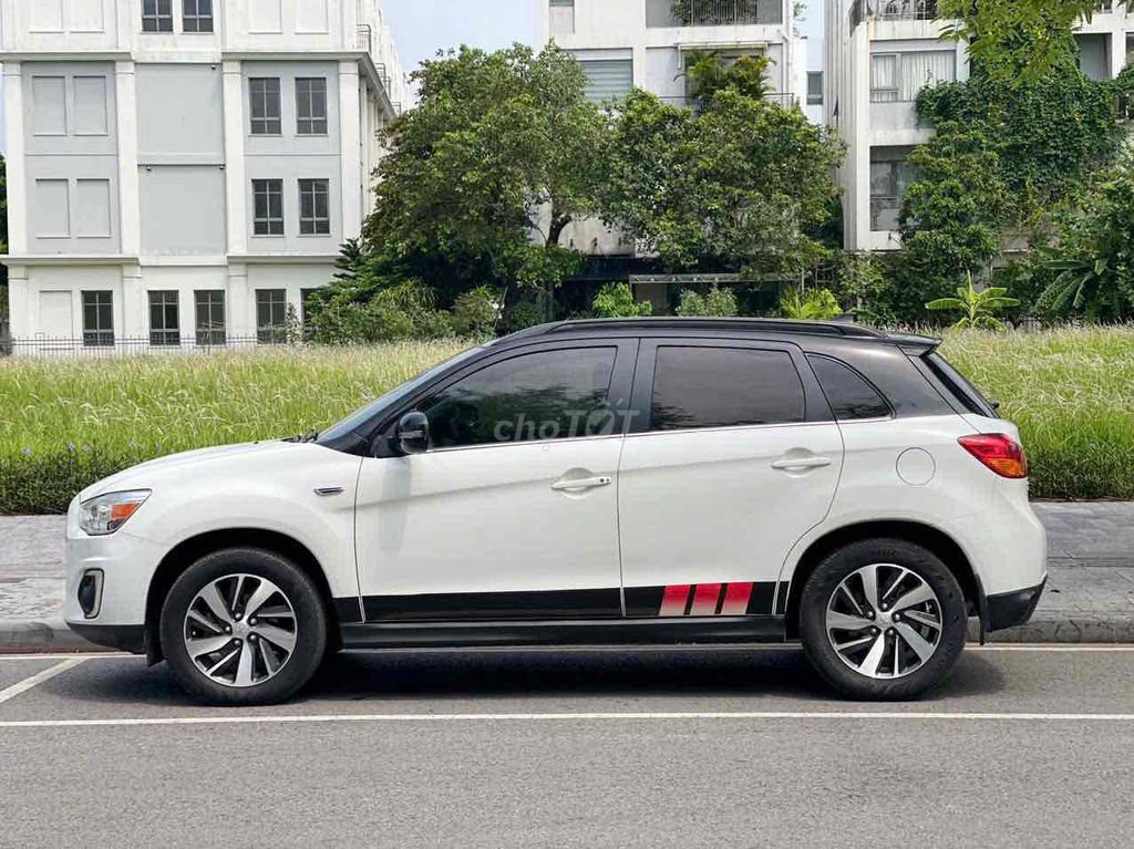 Mitsubishi Outlander - ảnh 3