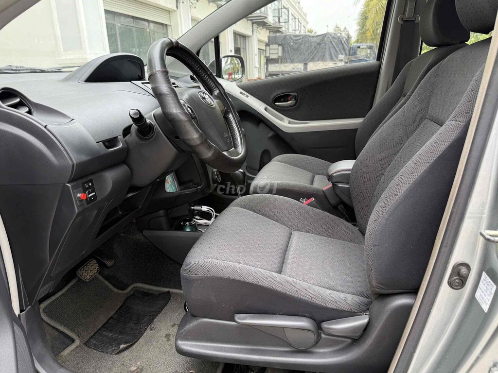 Toyota 2011 - ảnh 3