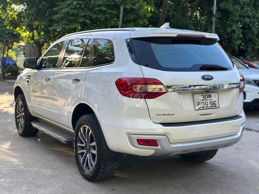 Ford Everest 2019 - ảnh 1