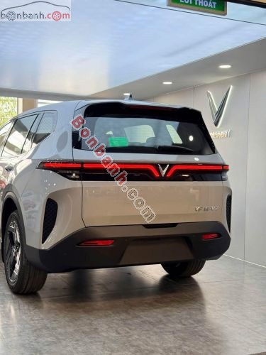 VinFast VF MPV 7 AT 2026 - ảnh 2