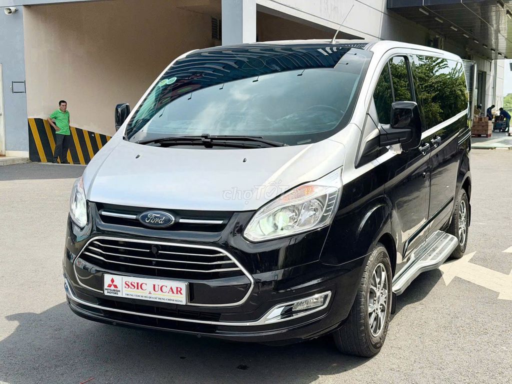 Ford Tourneo - ảnh 3