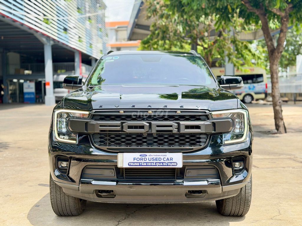 Ford Everest 2025 - ảnh 2