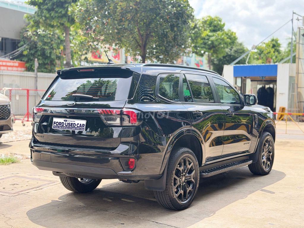 Ford Everest 2025 - ảnh 5