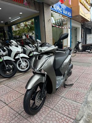 Honda SH 2018 - ảnh 1