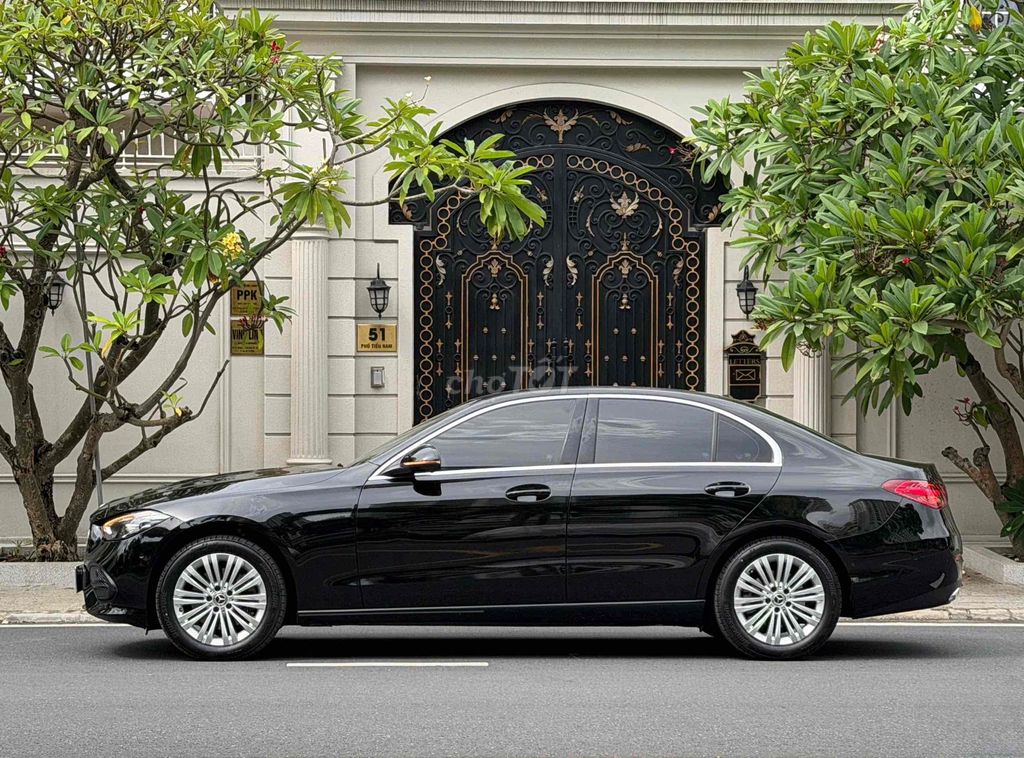 Mercedes-Benz 2023 - ảnh 1