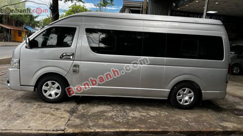 Toyota Hiace 2018 - ảnh 2