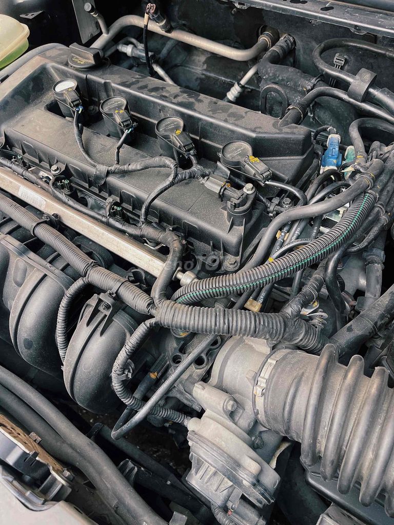 Ford Focus - ảnh 4