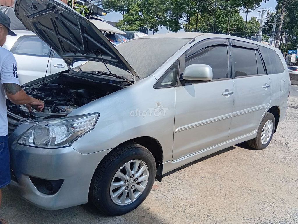Toyota Innova 2012 - ảnh 1