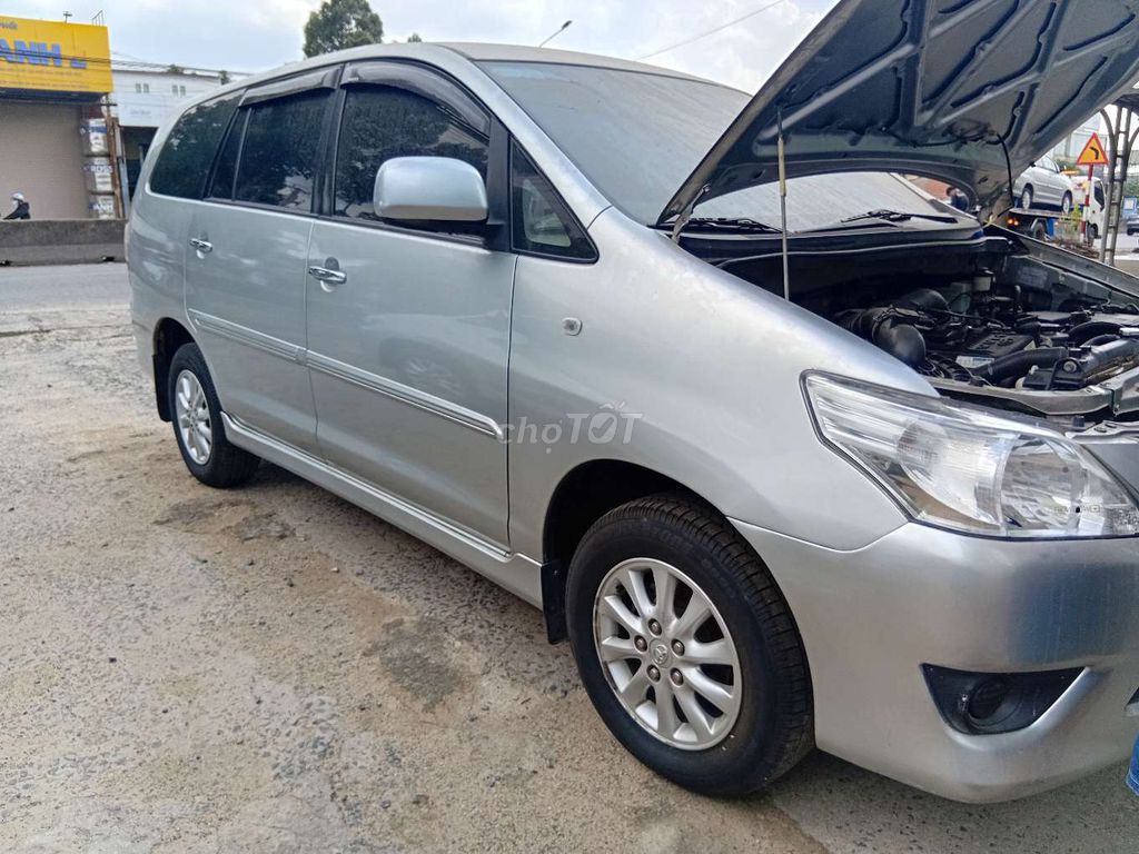 Toyota Innova 2012 - ảnh 3