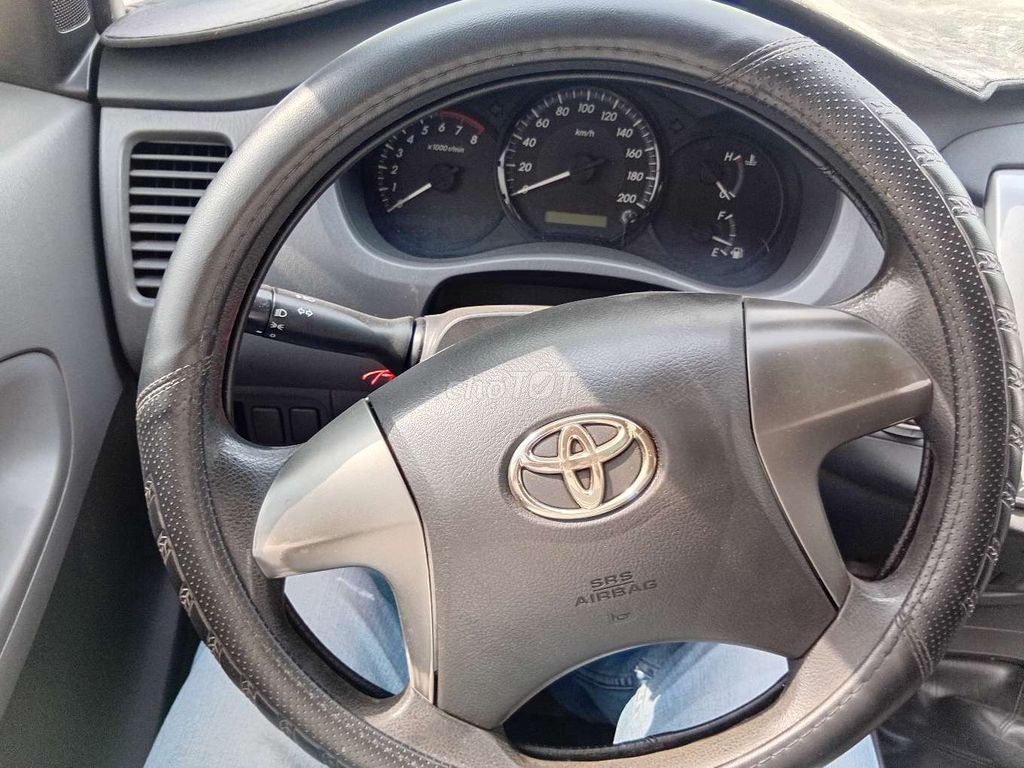 Toyota Innova 2012 - ảnh 4