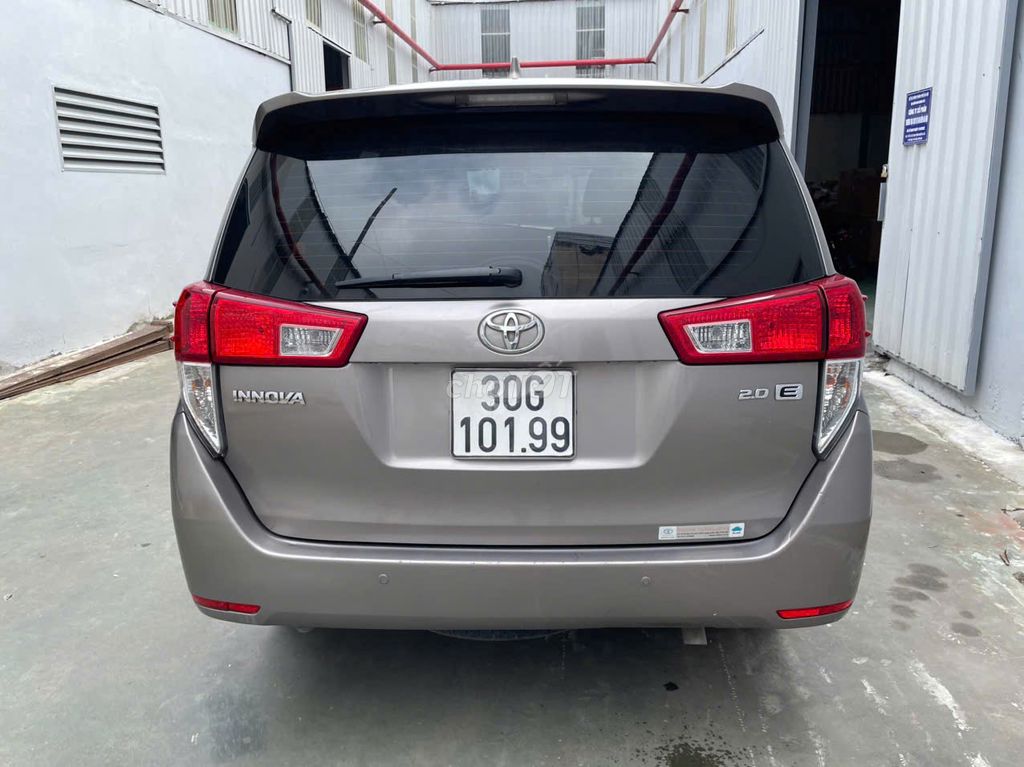Toyota Innova 2.0E 2019 - ảnh 2