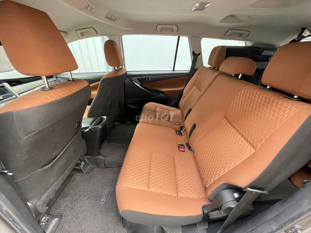 Toyota Innova 2.0E 2019 - ảnh 5
