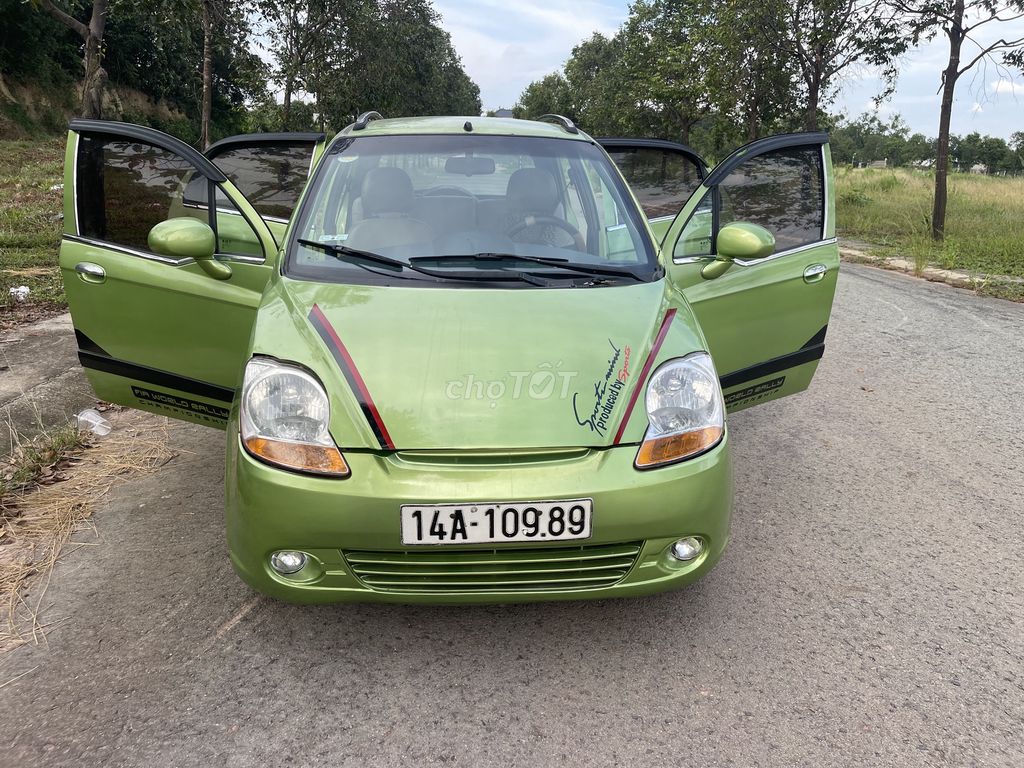 Chevrolet Spark - ảnh 1