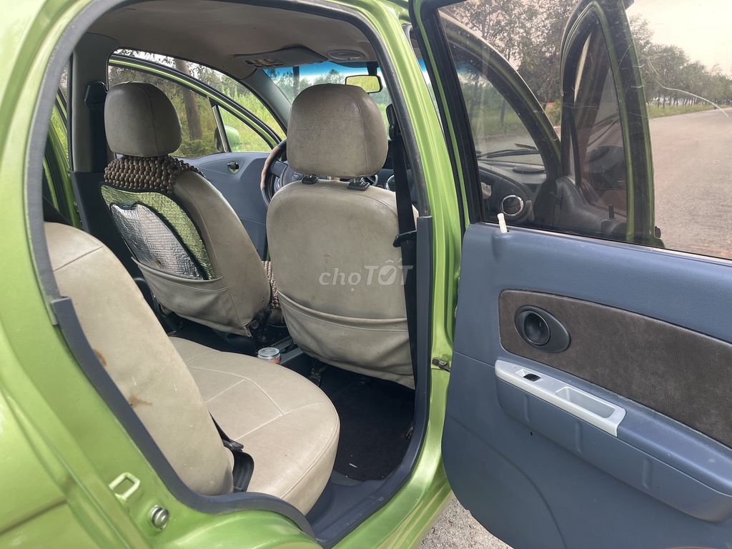 Chevrolet Spark - ảnh 2