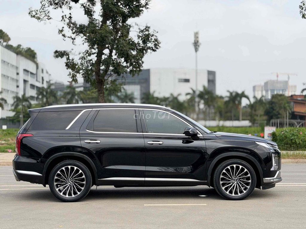 Kia Carnival Luxury 2.2D 2023 - ảnh 5