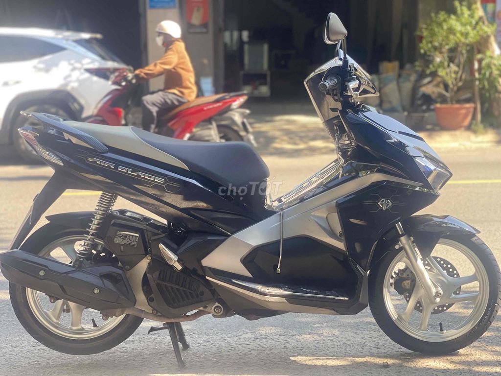 Honda Air Blade 2016 - ảnh 3