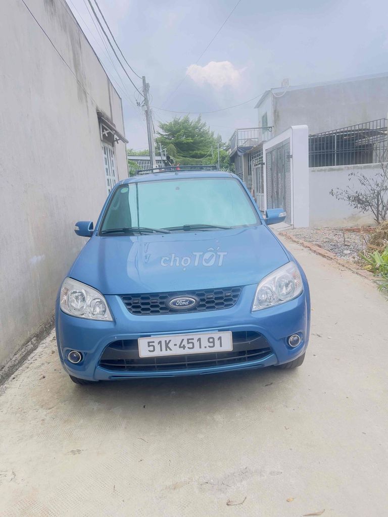 Ford Escape - ảnh 2