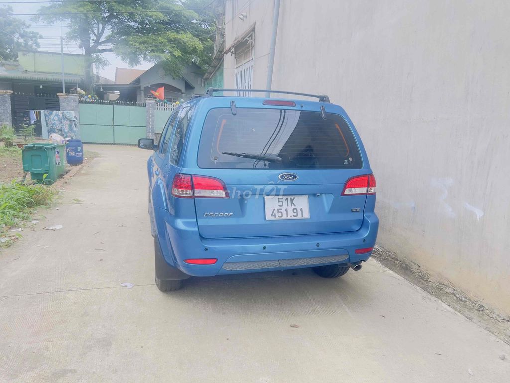 Ford Escape - ảnh 3