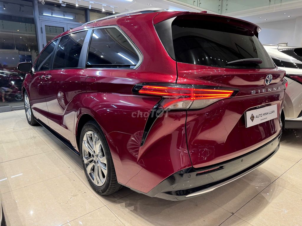 Toyota Sienna 2021 - ảnh 5