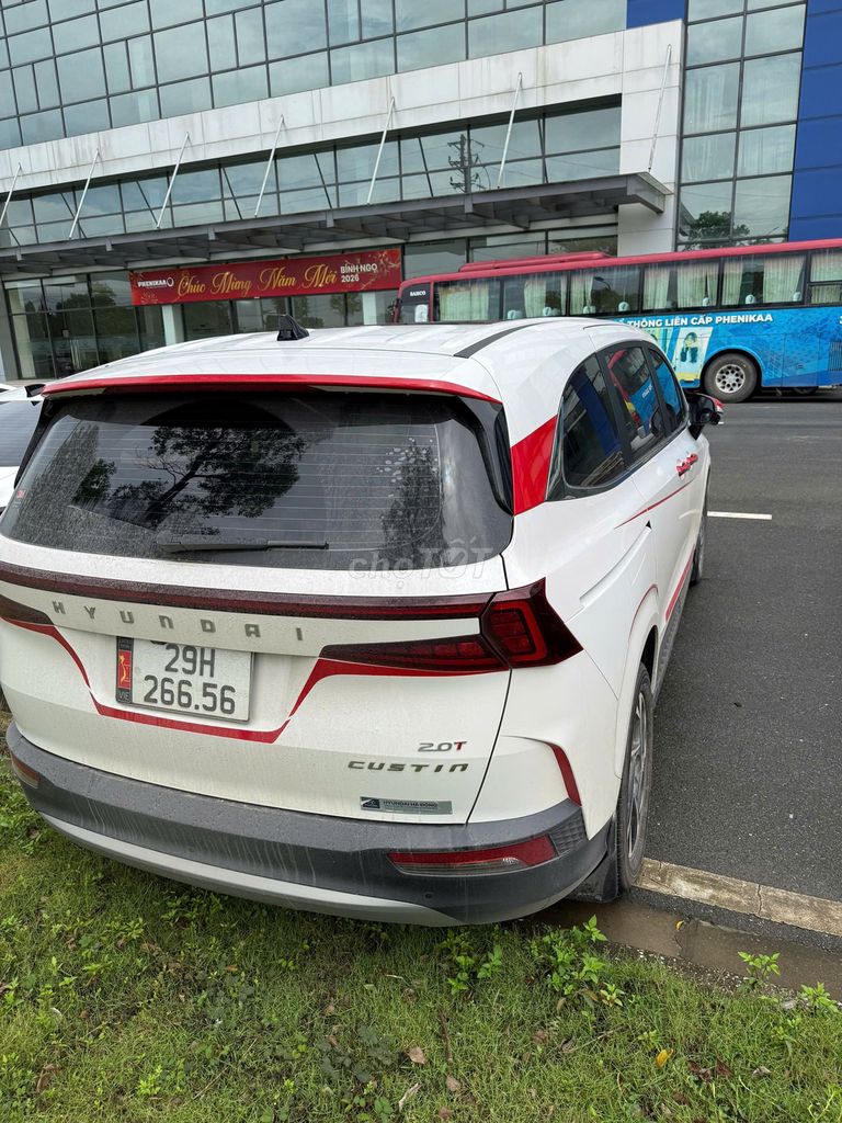 Hyundai Custin - ảnh 4